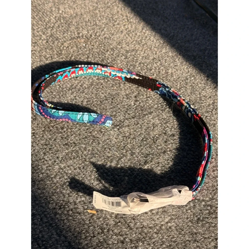 Vera Bradley Lanyard Haymarket Paisley Blue Red Floral ID Key Holder 24166-R88